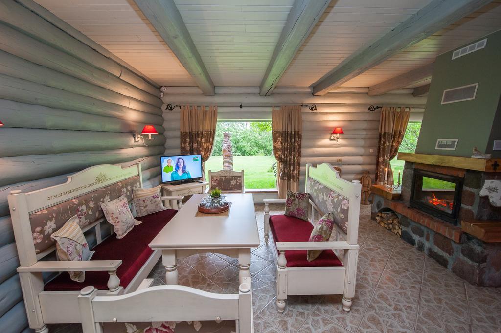 Vienkiemis Guest House Kretinga Luaran gambar